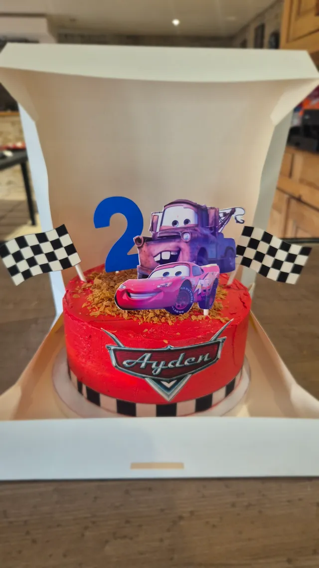 Layer cake cars