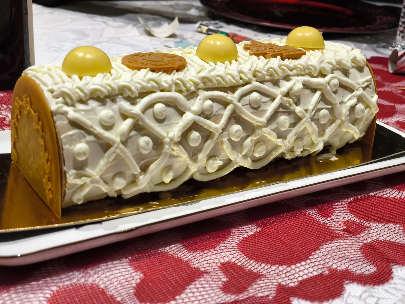 Bûche citron-praliné