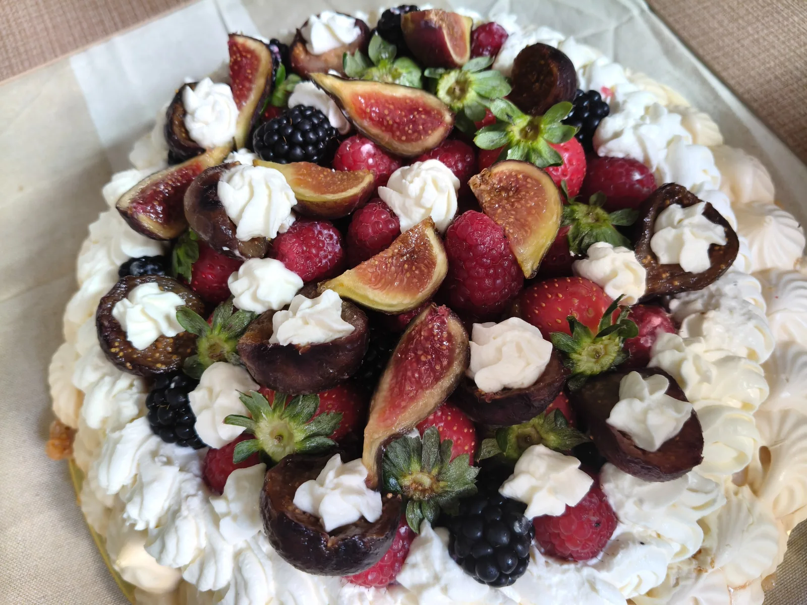 Mes pavlovas,tarte et gâteau