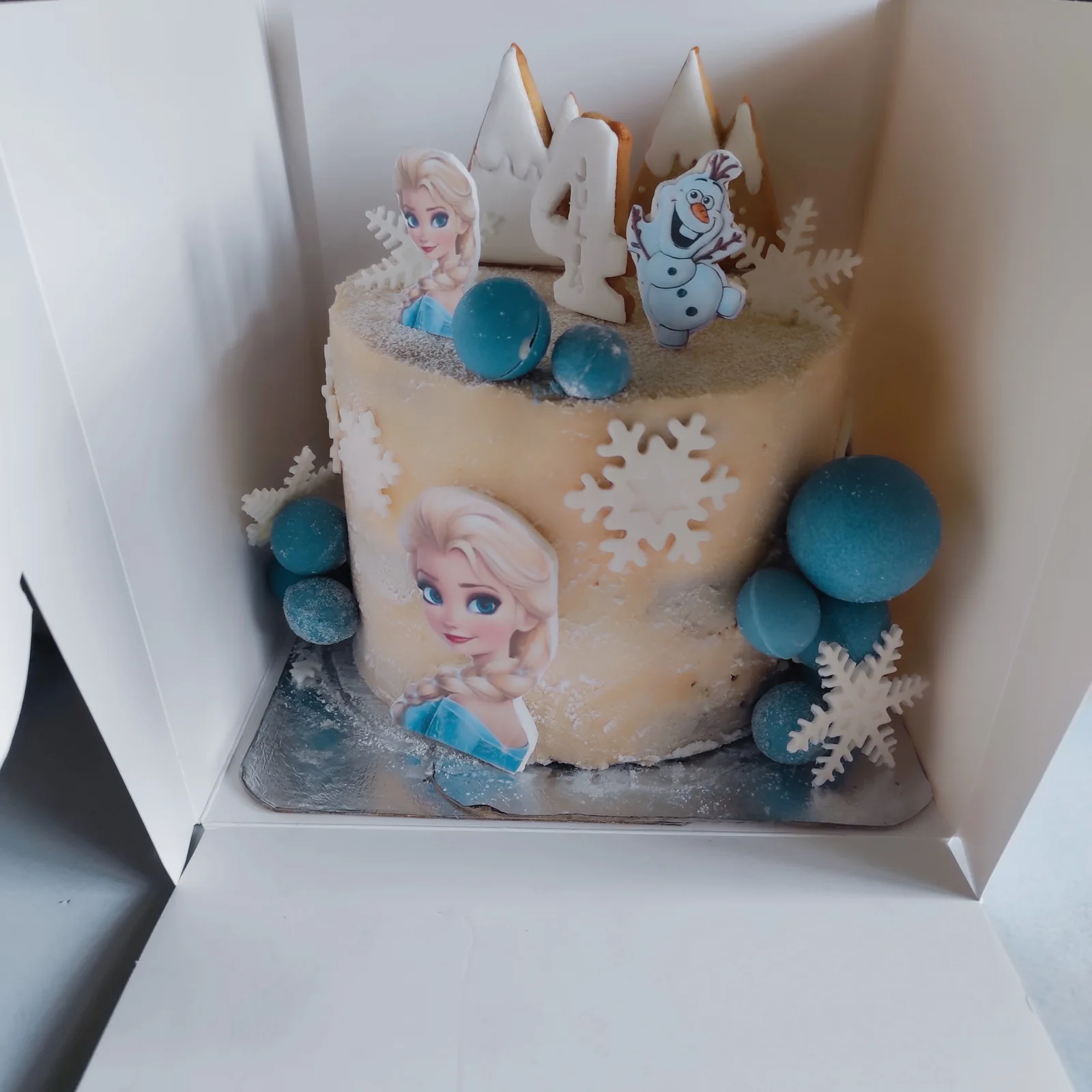 layer cake thème reine des neiges