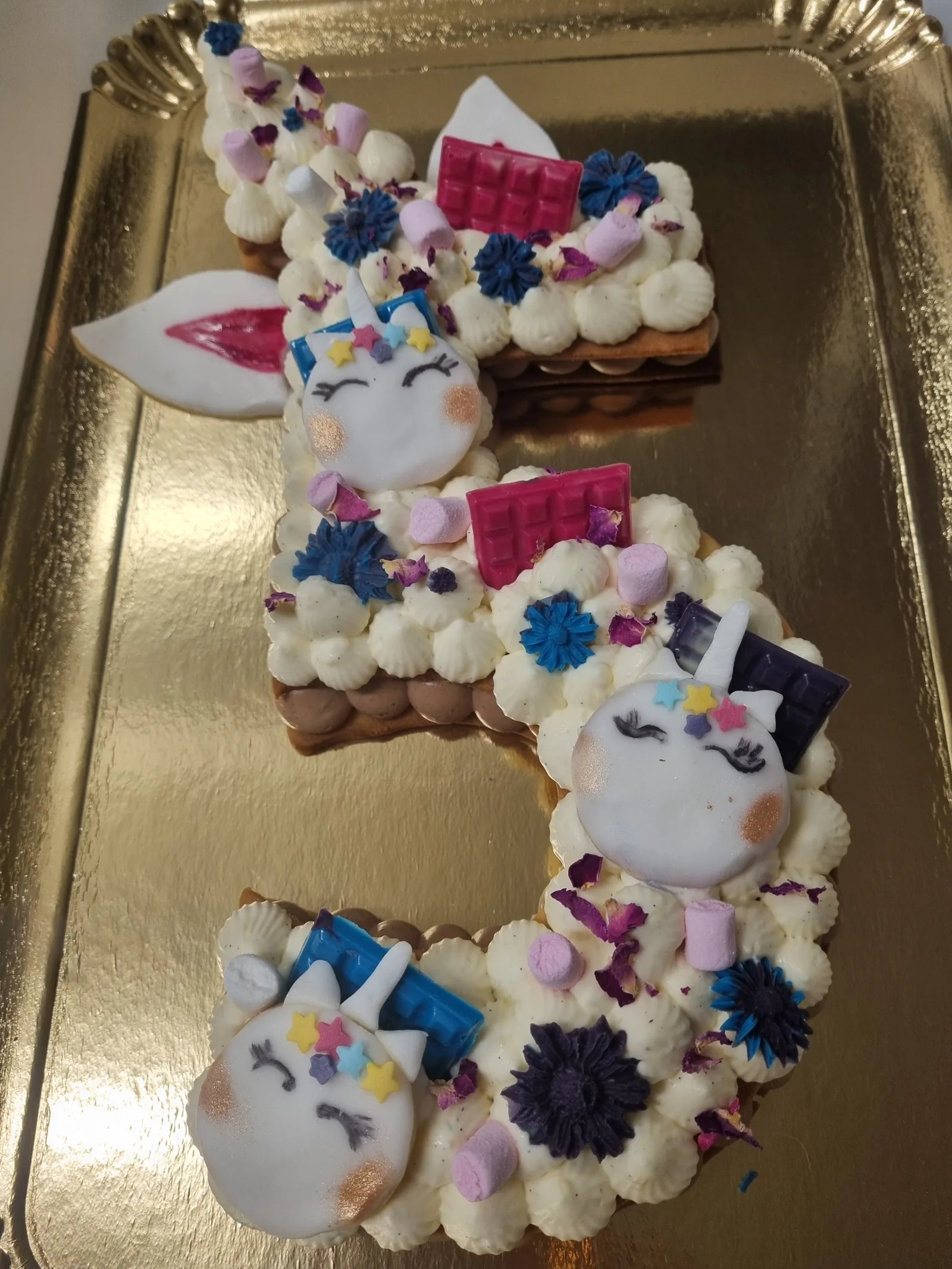 Number cake licorne
