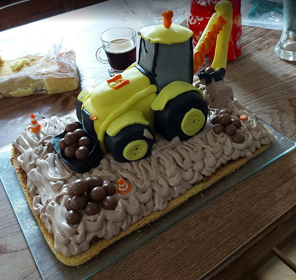 Gâteau tracto-pelle