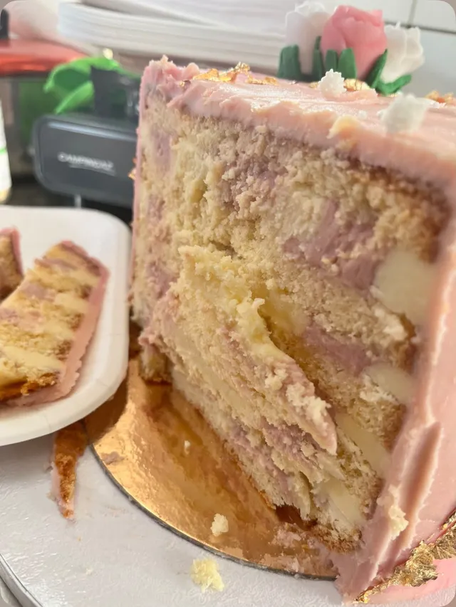 Layer cake vanille fraise