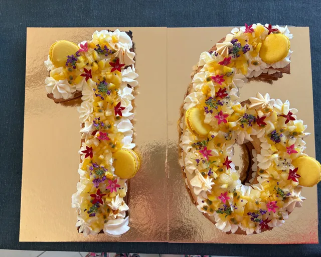 Number cakes anniversaires