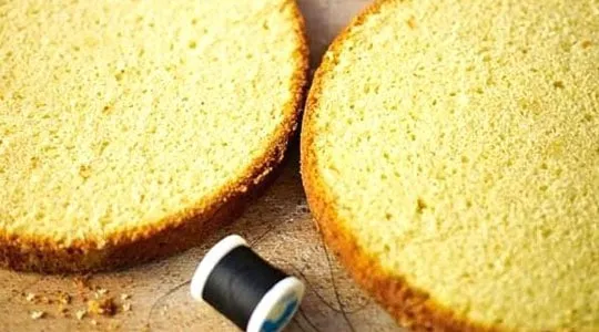Découper les biscuits bien droits, sans effet tour de Pise